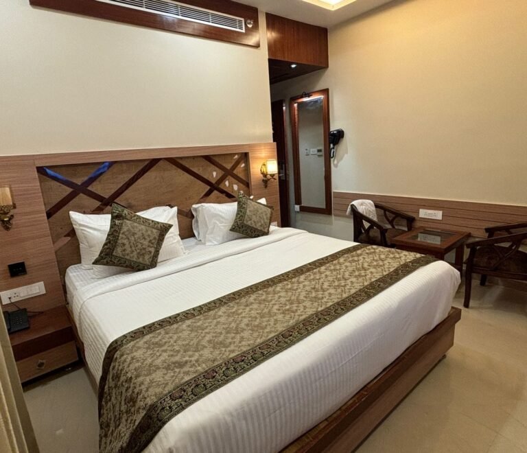 A First-Timer’s Guide to Experiencing Varanasi Like a Local